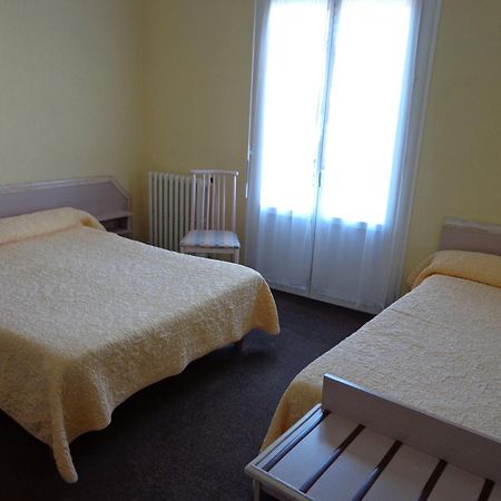 Hotel Helios Lourdes Bagian luar foto