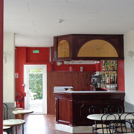 Hotel Helios Lourdes Bagian luar foto