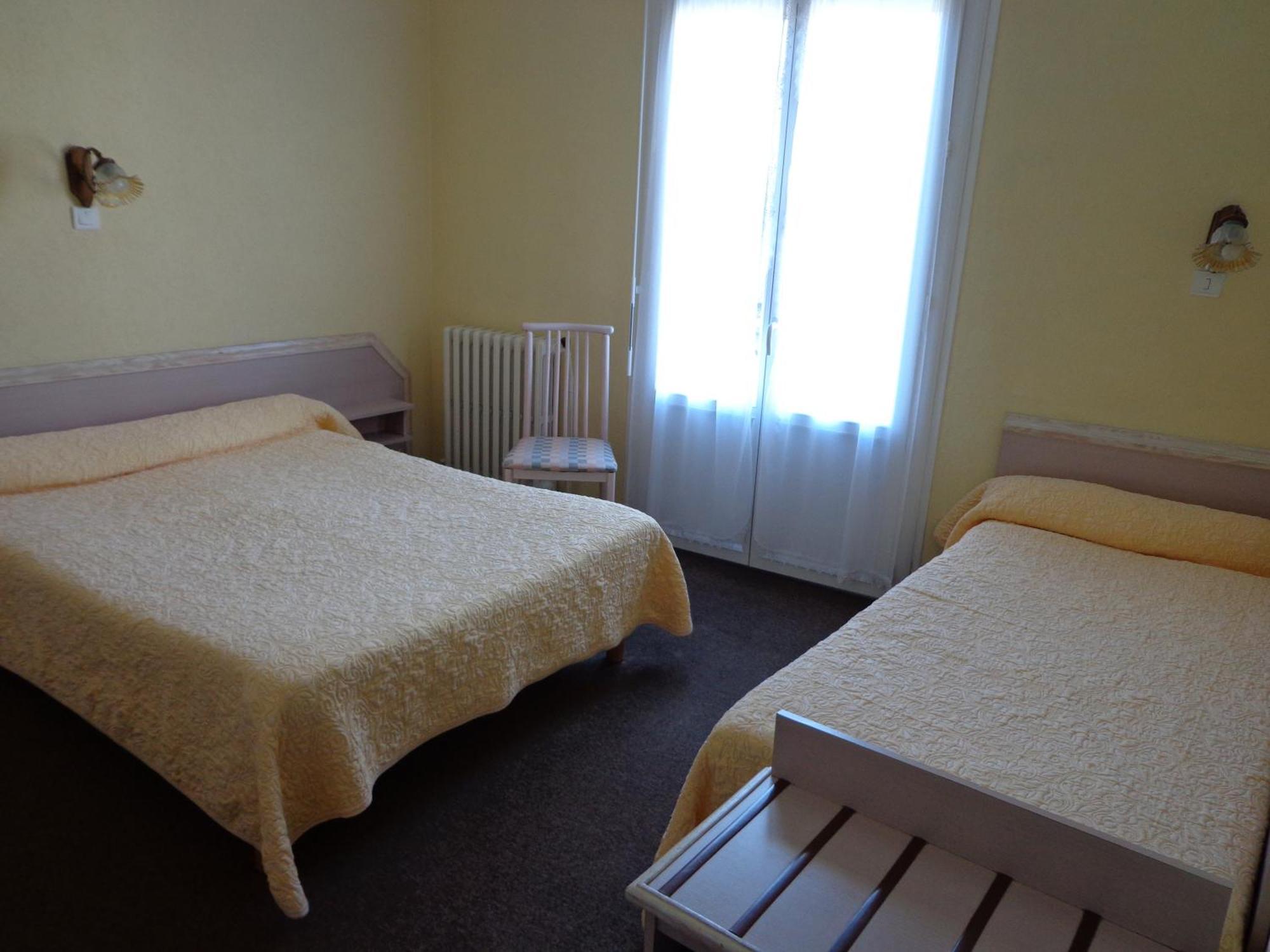 Hotel Helios Lourdes Bagian luar foto